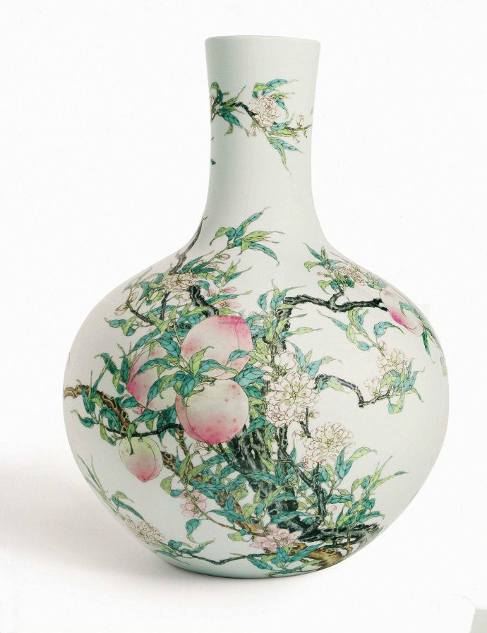 清乾隆时期粉彩瓷器特征