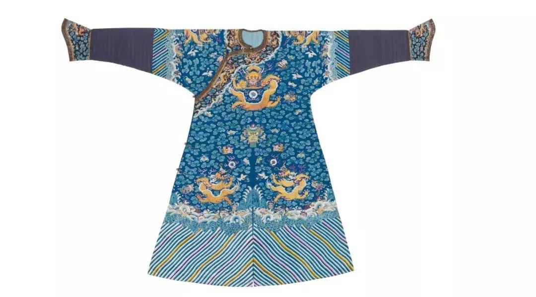 清代的袍服有哪些讲究？
