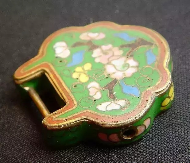 中国人的吉祥饰物--长命锁  （一）