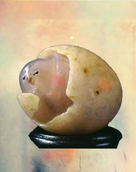 中国四大奇石之小鸡出壳