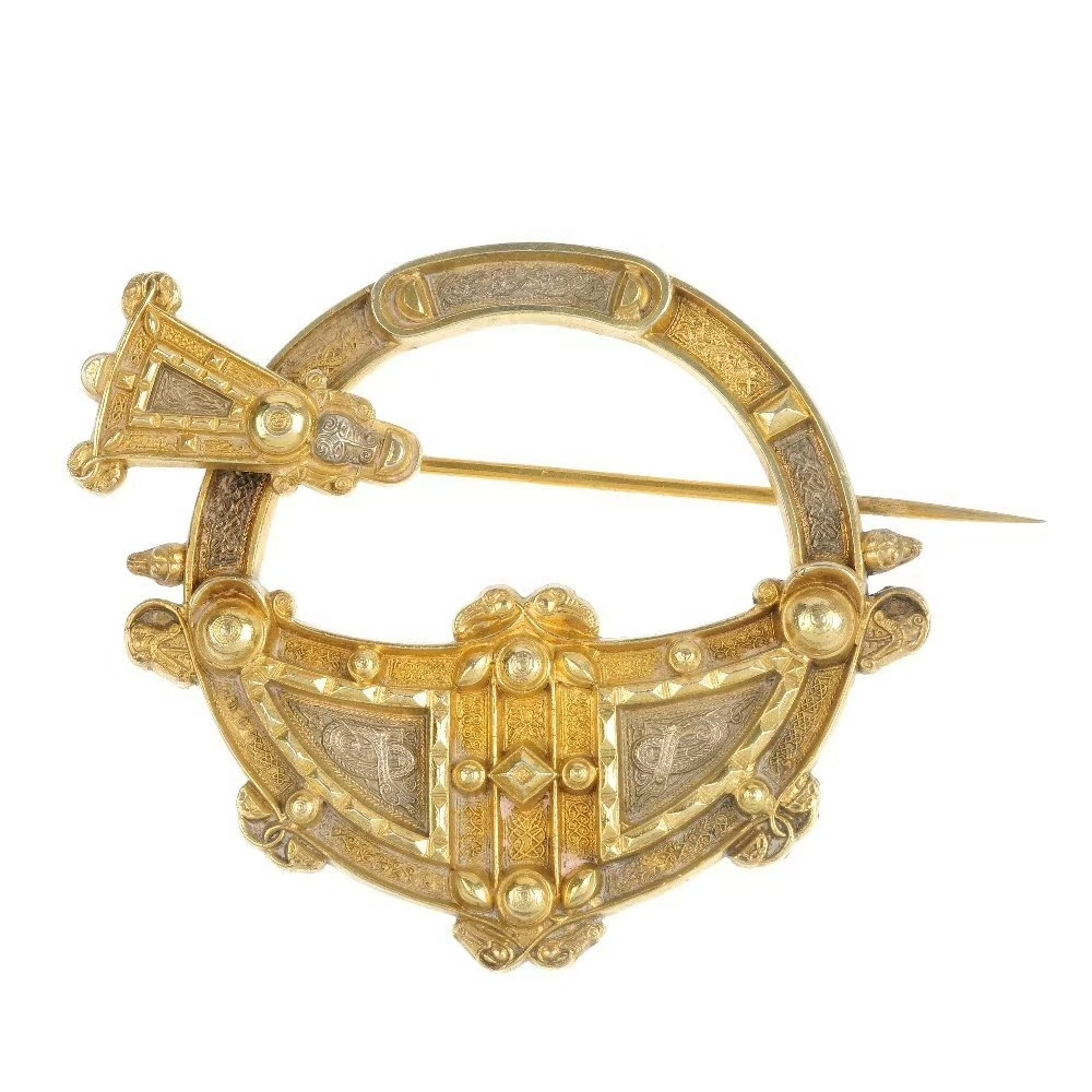 中世纪肩头的荣光—凯尔特环形胸针（Celtic brooch）