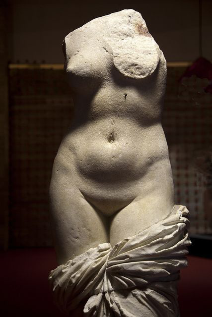2500年历史的阿芙罗狄蒂雕像