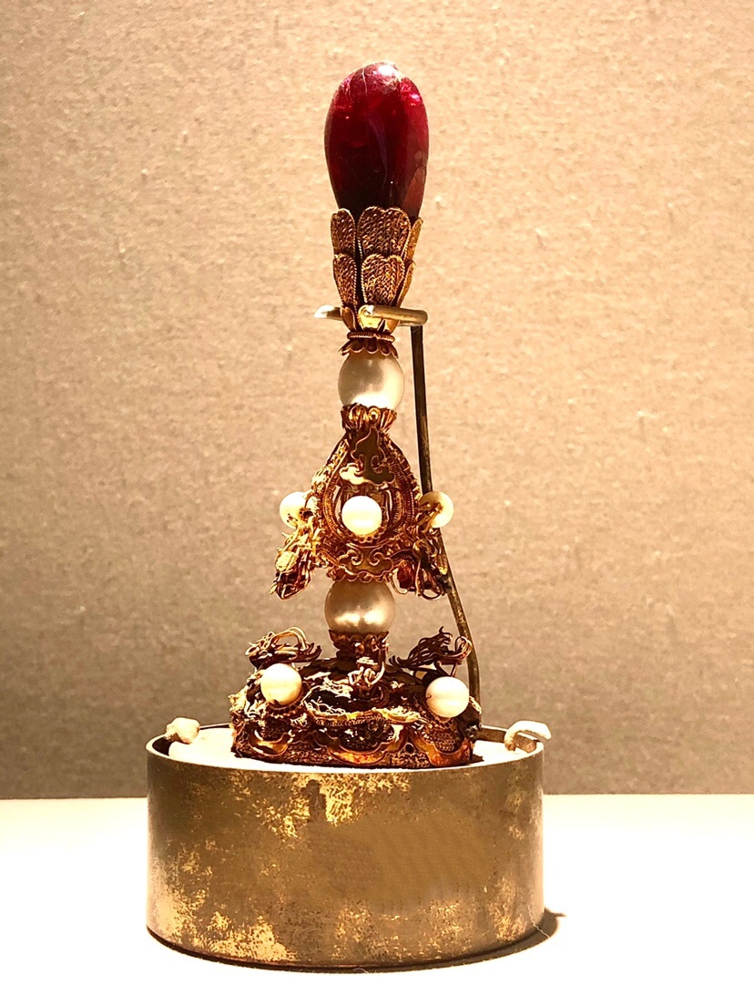清宫旧藏*金累丝龙纹嵌珍珠宝石帽顶